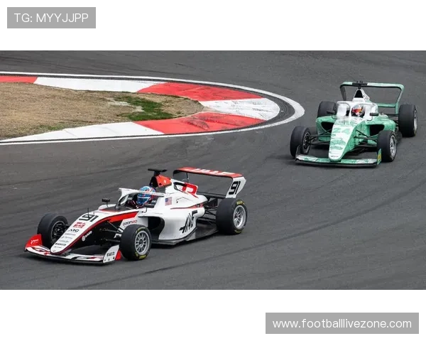 F1赛季最新动态揭晓各车队策略调整与车手表现分析